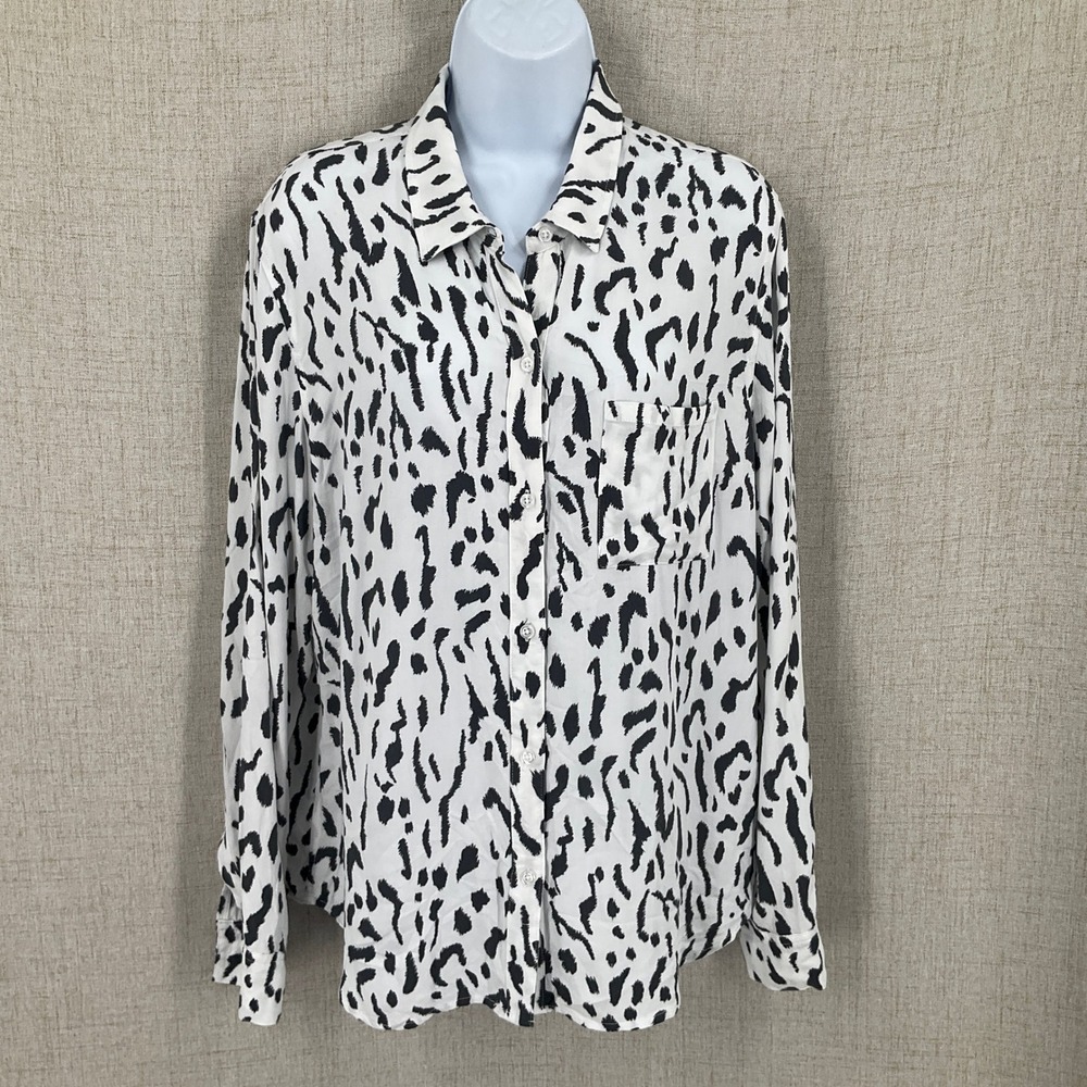 Rails Button Down Shirt Women M White Rayon Animal Print Classic Safari Western